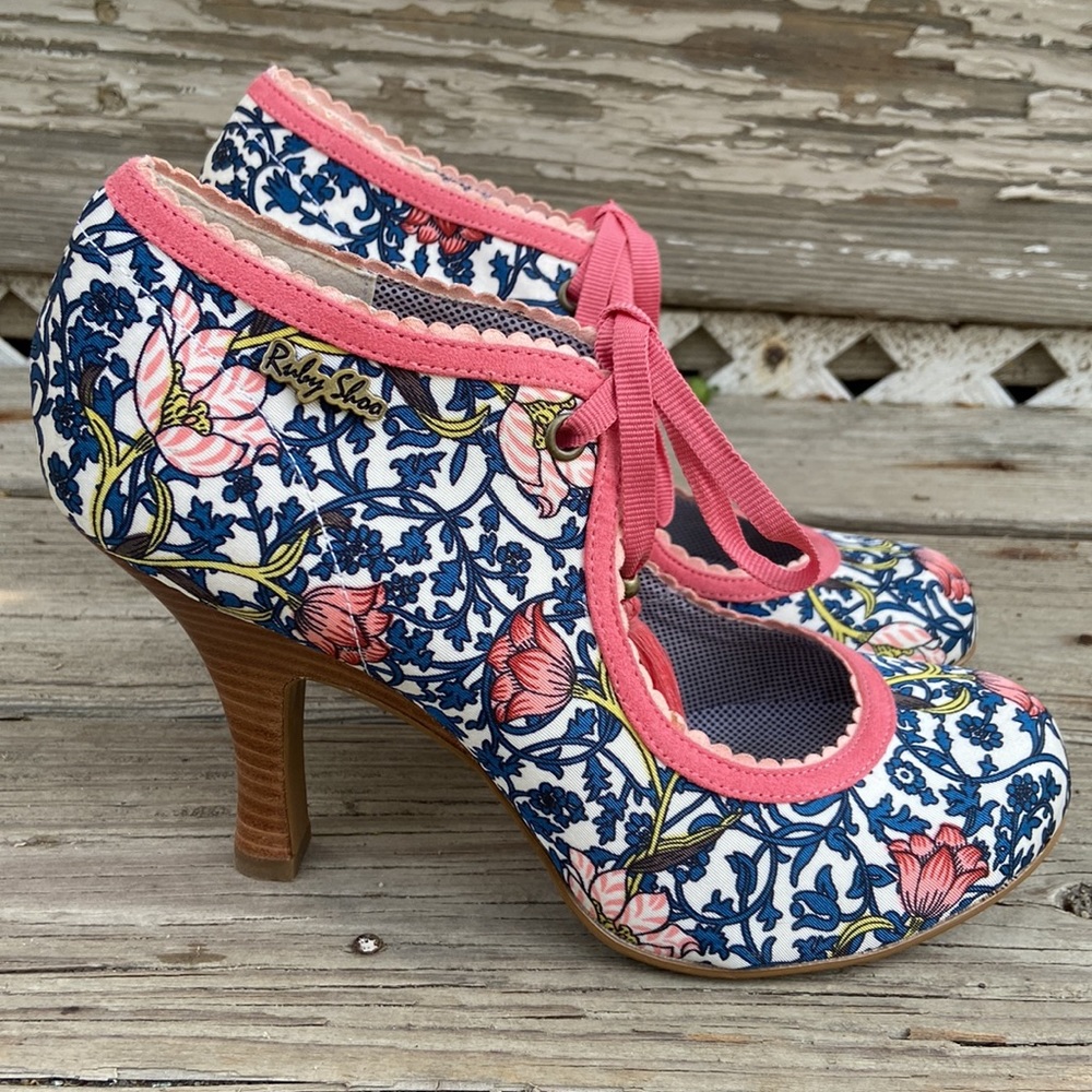 Ruby Shoo Willow ModCloth Floral Tassel Tie Heel Shoes Women’s Size 9 - Picture 2 of 12